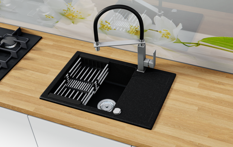 Adria_CzarnyNakrapiany_koszyk .png