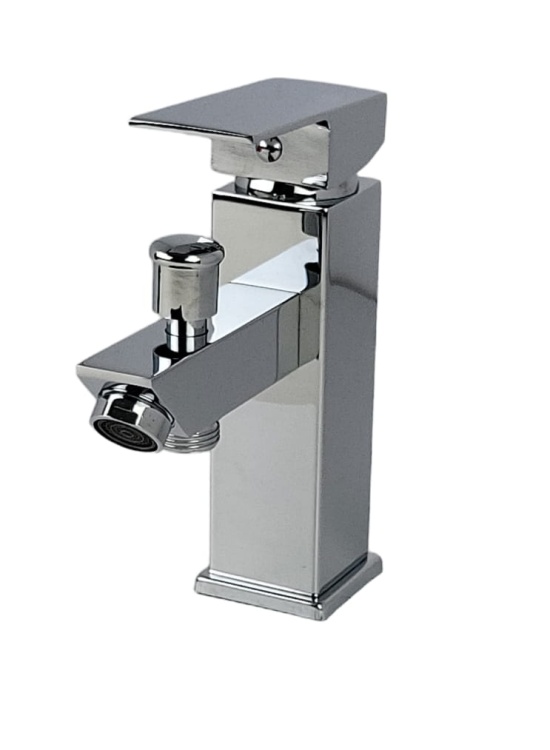 Jednootworowa bateria wannowa prysznicowa QATRO