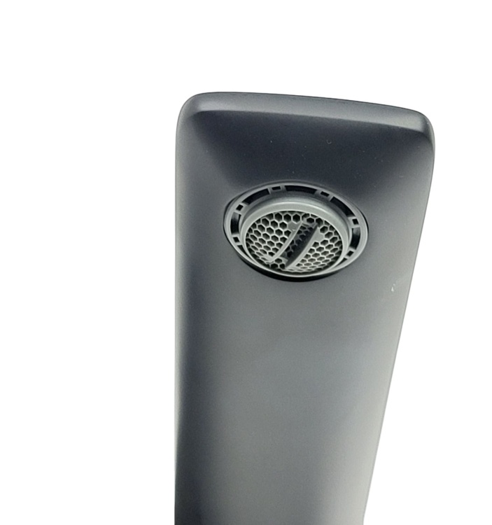 Czarna wylewka od baterii umywalkowej podtynkowej