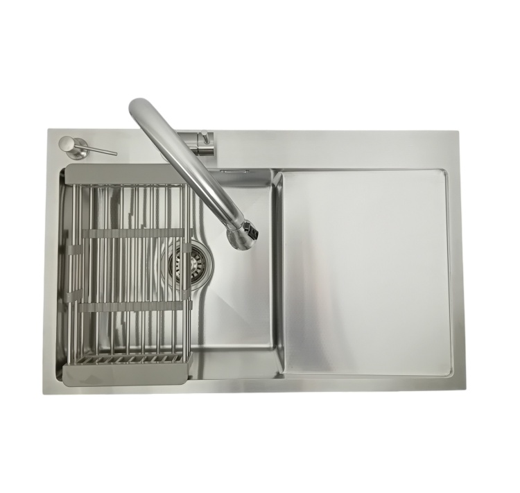 Zlewozmywak stalowy jednokomorowy STEEL 7849L z Dozownikiem, Baterią MIURA i Koszyk