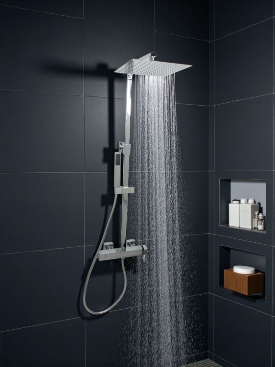 Zestaw natryskowy prysznicowy z deszczownicą QATRO Chrom w czarnej łazience