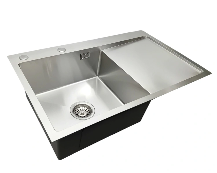 Jednokomorowy zlewozmywak z ociekaczem