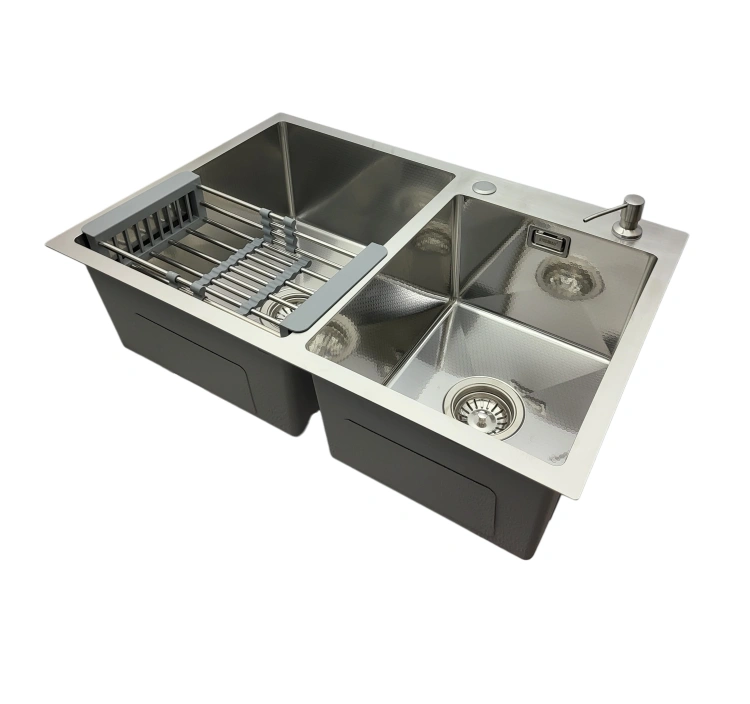 zlewozmywak-7549-inox-koszyk-dozownik-w-kuchni-przykladowo.jpg