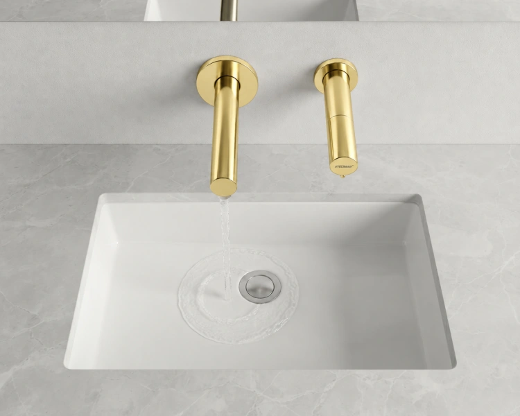 przykladowe-zdjecie-dozownika-bezdotykowego-Tubo-gold.png