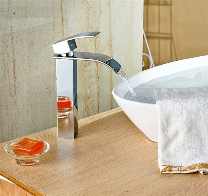 Bateria Umywalkowa Kaskadowa Nablatowa LUMO Chrom